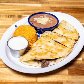 Quesadilla con Carne - With Meat